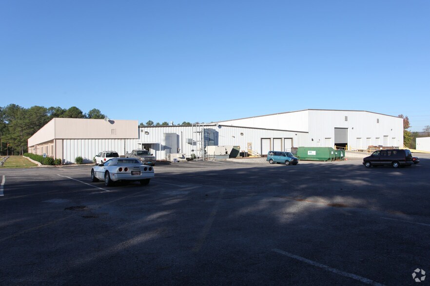 More Photos Of 7272 Governors Dr NW, Huntsville Warehouse For Lease