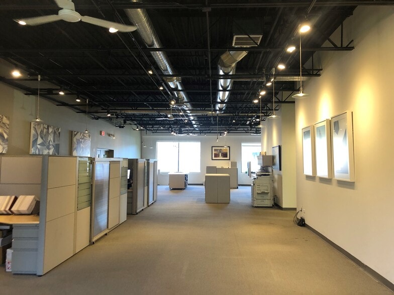 More Photos Of 76 W Seegers, Arlington Heights Warehouse For Sale