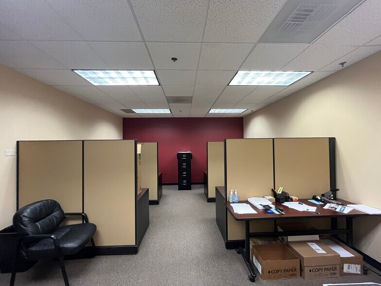 More Photos Of 1500 Eisenhower Ln, Lisle Office For Sale