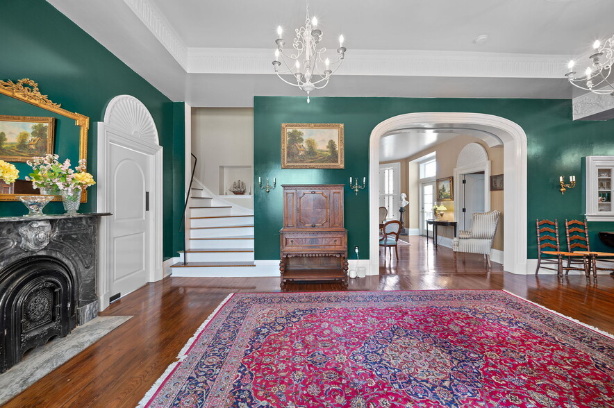 More Photos Of 403 E Adams St, Sandusky Hospitality For Sale