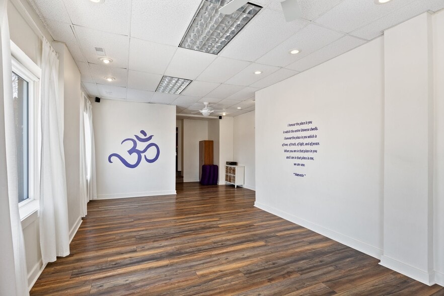 More Photos Of 4165 Tecumseh Rd E, Windsor General Retail For Sale