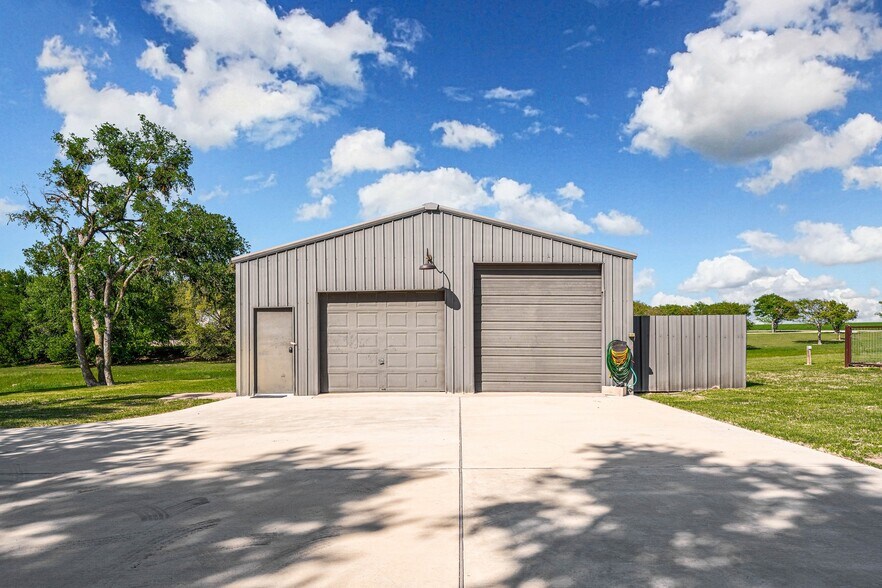 More Photos Of 4158 Creek Rd, Temple Specialty For Sale