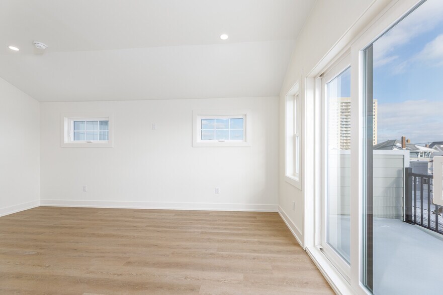 More Photos Of 5201 Atlantic ave, Ventnor City Apartments For Sale