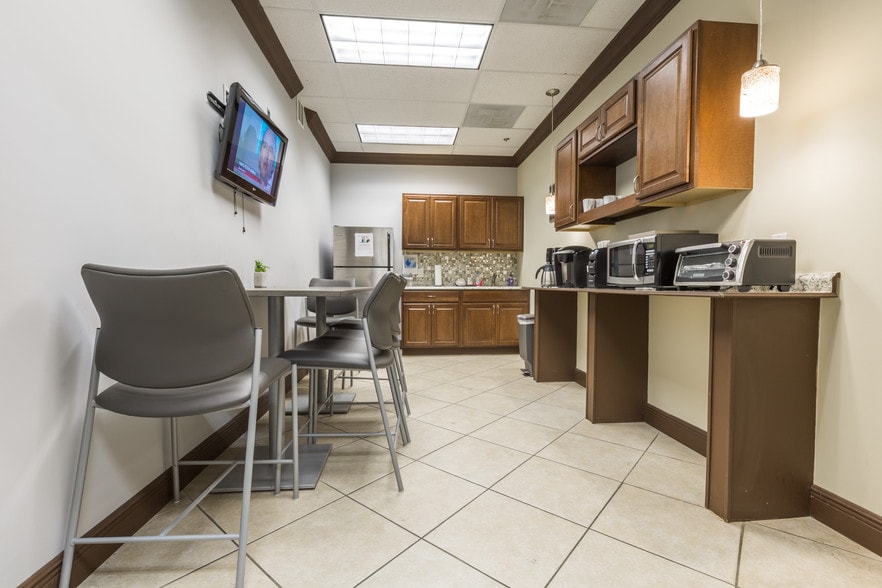 More Photos Of 5803 NW 151st St, Miami Lakes Office For Lease