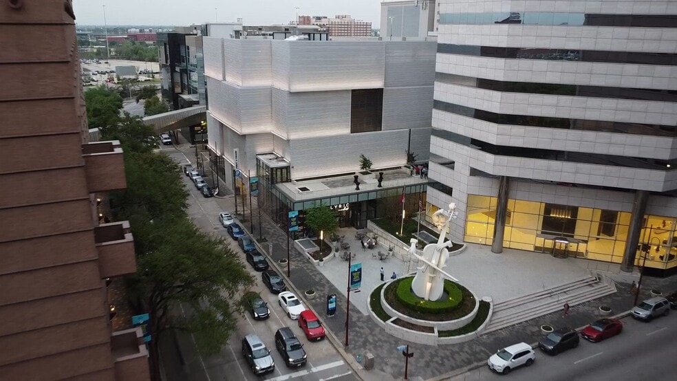 More Photos Of 440 Louisiana St, Houston Office For Lease