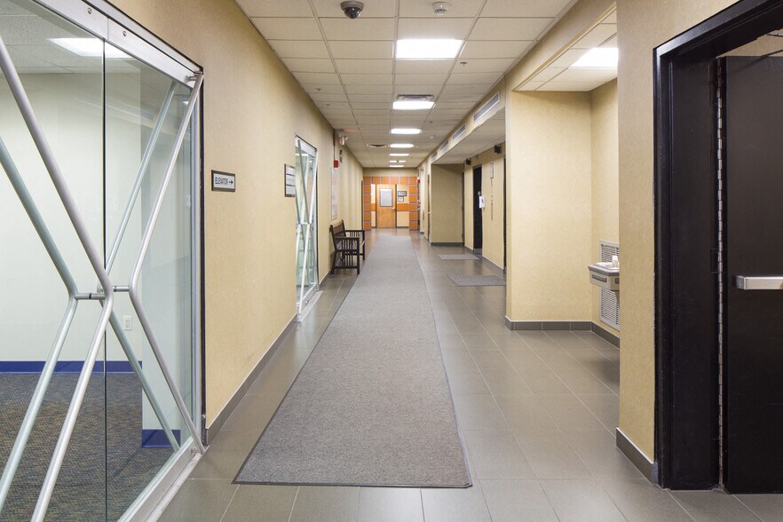 More Photos Of 444 Merrick Rd, Lynbrook Medical For Lease