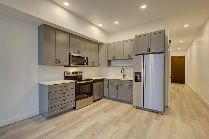 More Photos Of 1775 S Pearl St, Denver Apartments For Sale