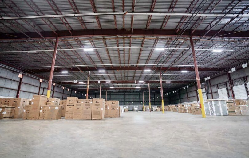 More Photos Of 76 Holton St, Woburn Warehouse For Lease