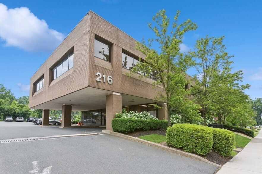 More Photos Of 216 North Ave E, Cranford Office For Lease