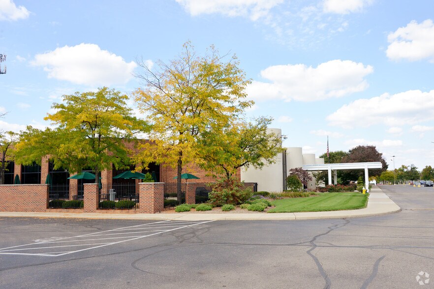 More Photos Of 5959 Bigger Rd, Kettering Light Distribution For Sale