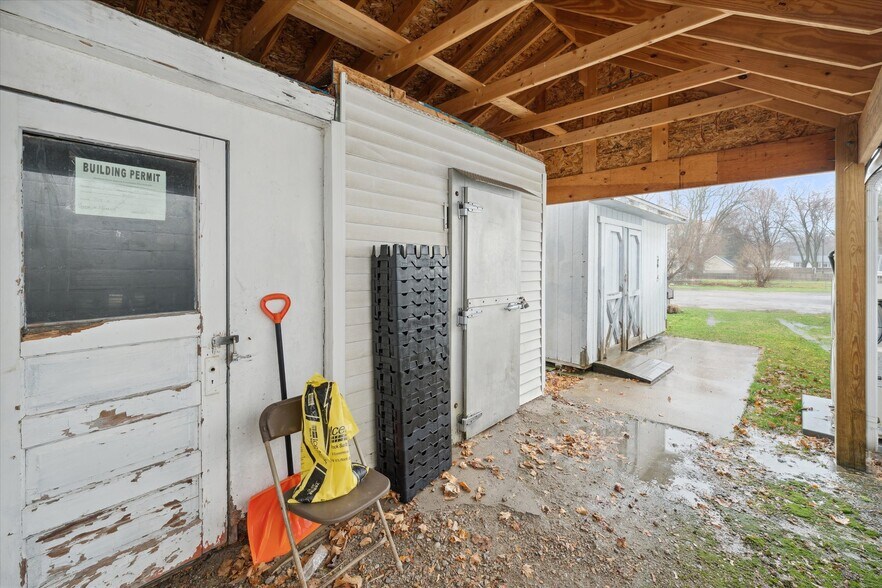 More Photos Of 328 N Main St, Morrice Fast Food For Sale