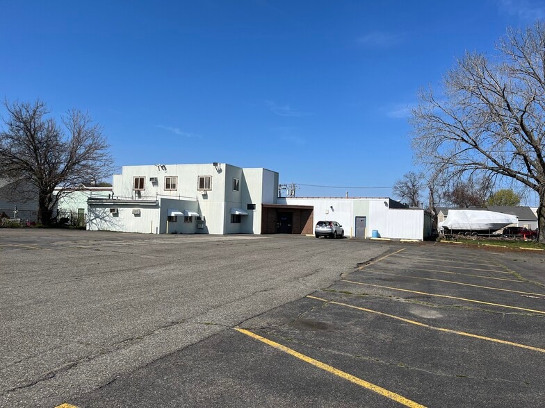 More Photos Of 304 Seaview Ave, Bridgeport Manufacturing For Lease