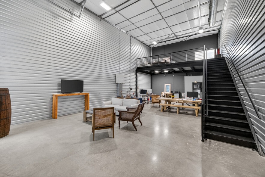More Photos Of 529 E US HWY, Boerne Unknown For Lease