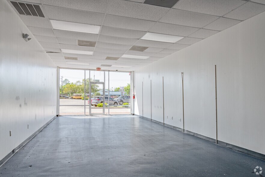 More Photos Of 2211-2225 Southmore Ave, Pasadena Unknown For Lease