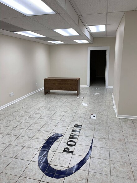 More Photos Of 420 Davis Ave, Dayton Warehouse For Lease