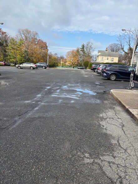 More Photos Of 111 Main St, Port Washington General Retail For Lease