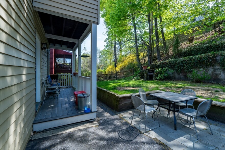 More Photos Of 40 Tanager St, Arlington Apartments For Sale