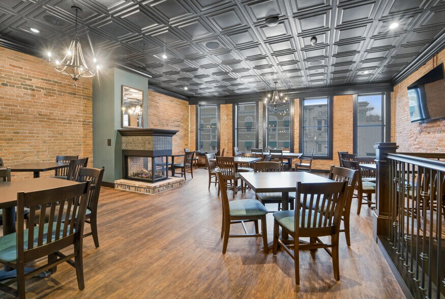 More Photos Of 30 N Main St, Fond Du Lac Restaurant For Sale
