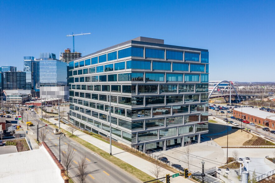 More Photos Of 10 Lea Ave, Nashville Office For Lease
