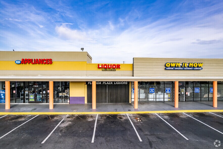 More Photos Of 1700-1820 N Main St, Kissimmee Unknown For Lease