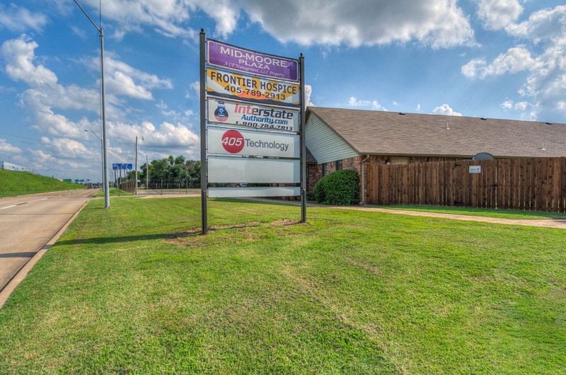 More Photos Of 221 N Service Rd, Moore Office For Lease