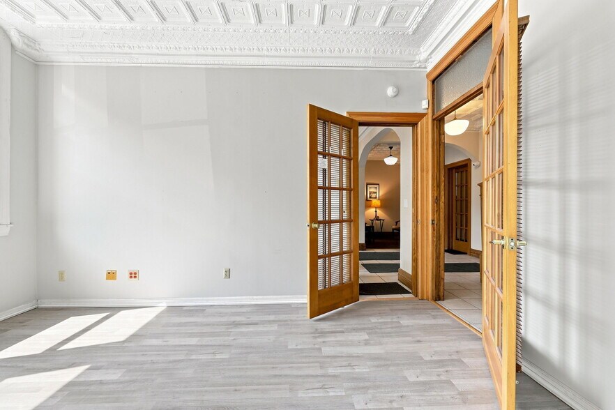 More Photos Of 44 Main St, Kingston Office For Lease