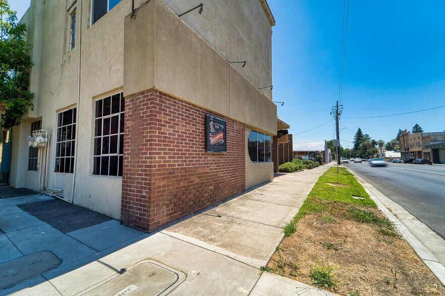 More Photos Of 563 2nd St, Yuba City Office For Sale