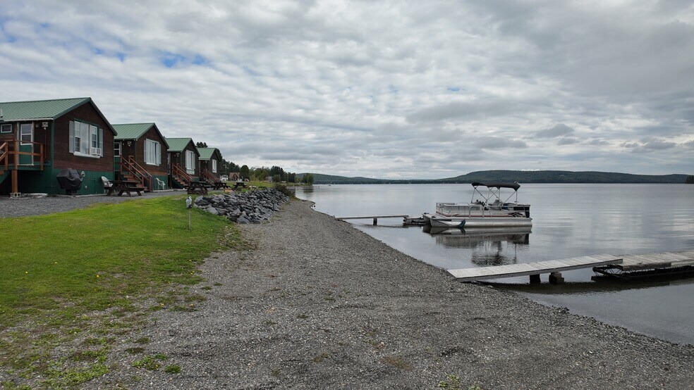 More Photos Of 109 Sinclair Rd, Sinclair Sports And Entertainment For Sale