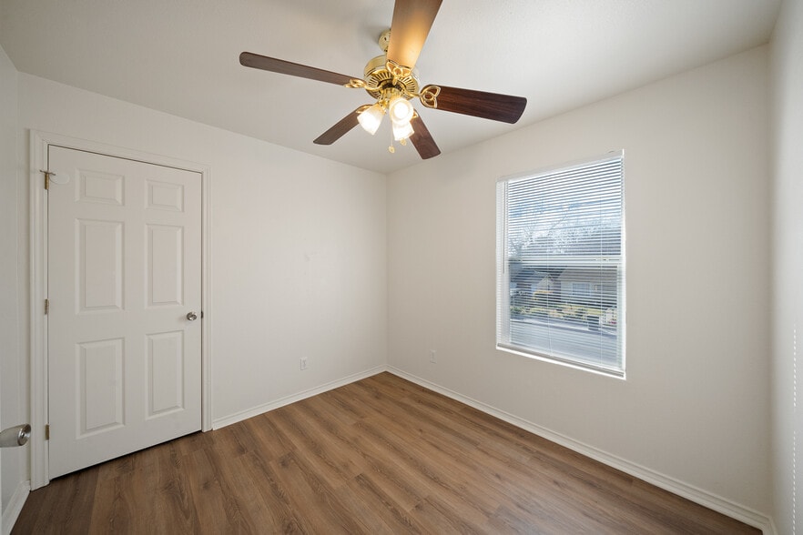 More Photos Of 414 Cupples Rd, San Antonio Apartments For Sale