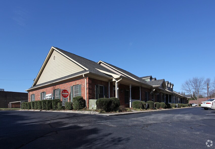 More Photos Of 701 W Main St, Jamestown Office For Lease