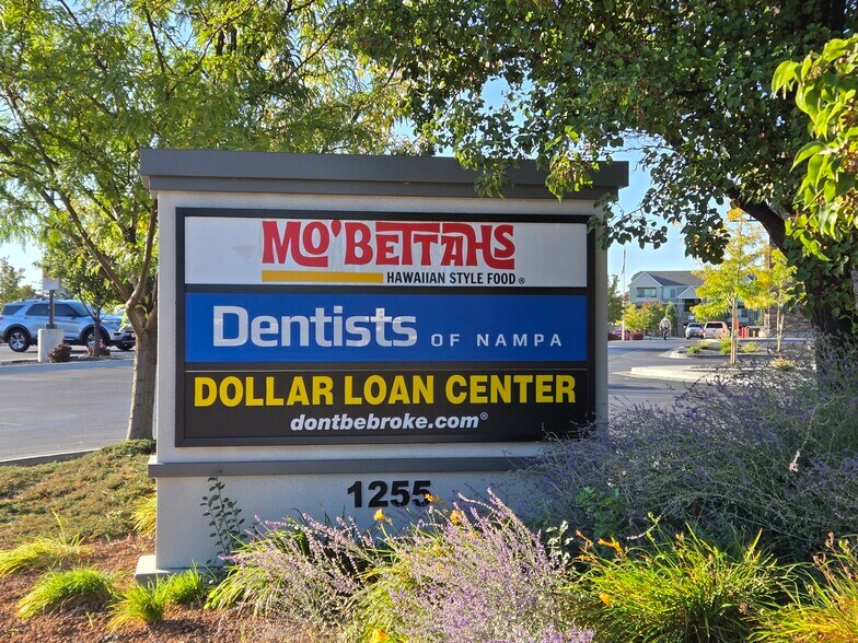 More Photos Of 1255 N Happy Valley Rd, Nampa Restaurant For Sale