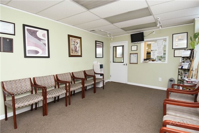 More Photos Of 2504 Grand Ave, Baldwin Office For Lease