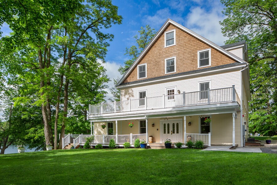 More Photos Of 615 Laurel St, Lee Hospitality For Sale