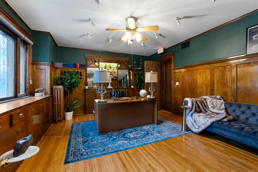 More Photos Of 3040 Lyndale Ave S, Minneapolis Office For Sale