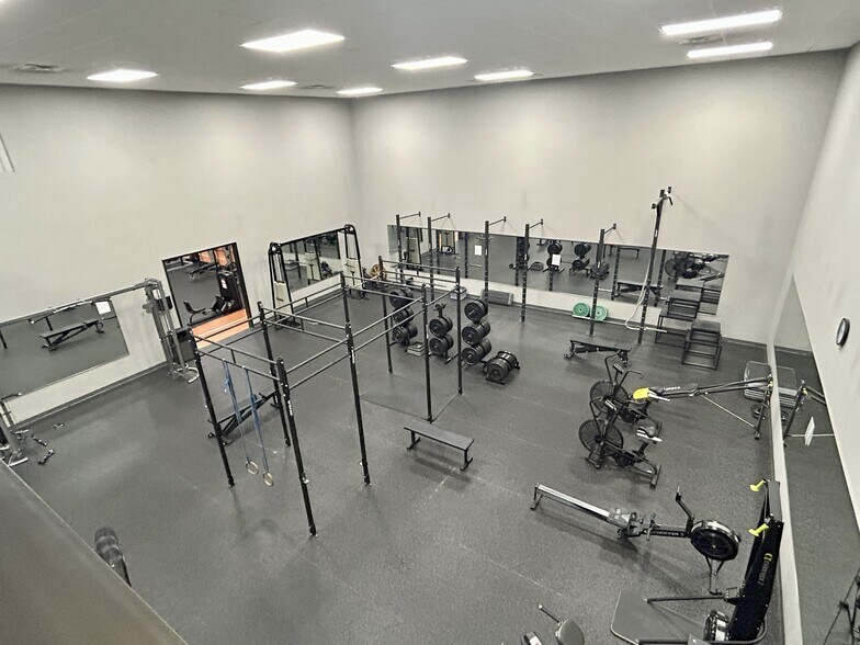 More Photos Of 1917 W Pioneer Pky, Arlington General Retail For Sale