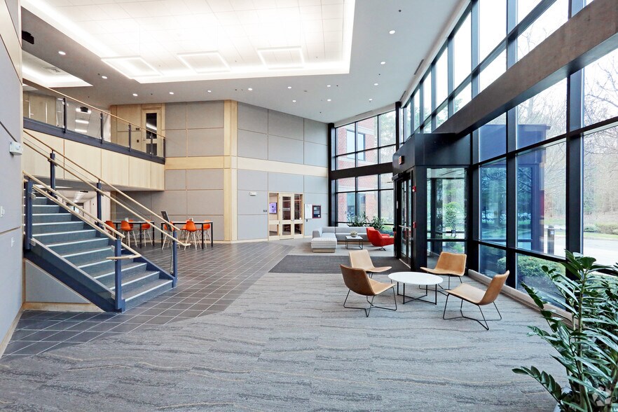 More Photos Of 2 Hampshire St, Foxborough Office For Lease