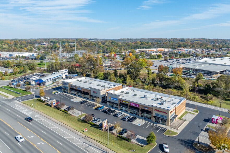 More Photos Of 3905-3923 Lebanon Pike, Hermitage General Retail For Lease