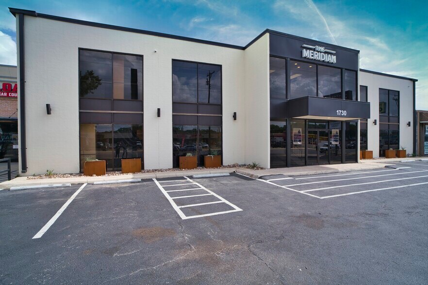 More Photos Of 1730 SW Military Dr, San Antonio Medical For Lease