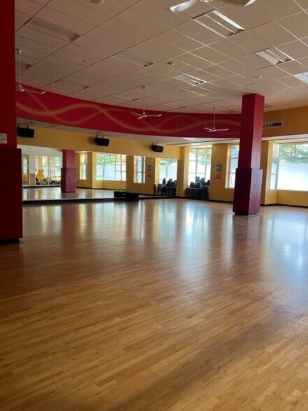 More Photos Of 507 NE Northgate Way, Seattle Apartments For Lease