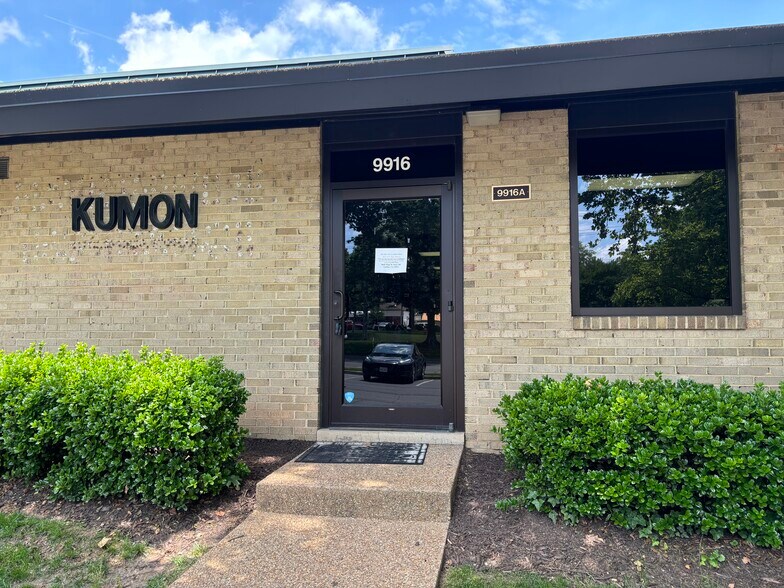 More Photos Of 9912-9920 Main St, Fairfax Office For Lease