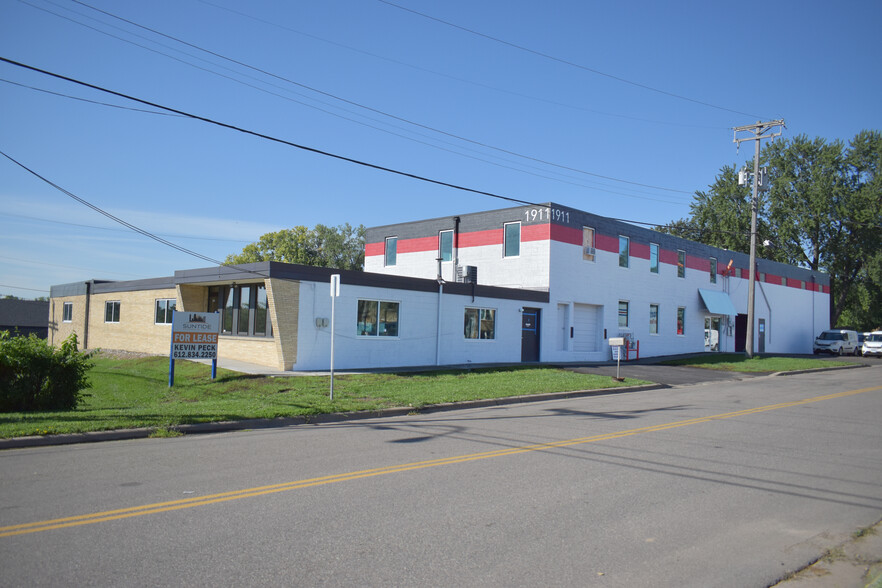 Primary Photo Of 1911 Rice St, Roseville Warehouse For Lease