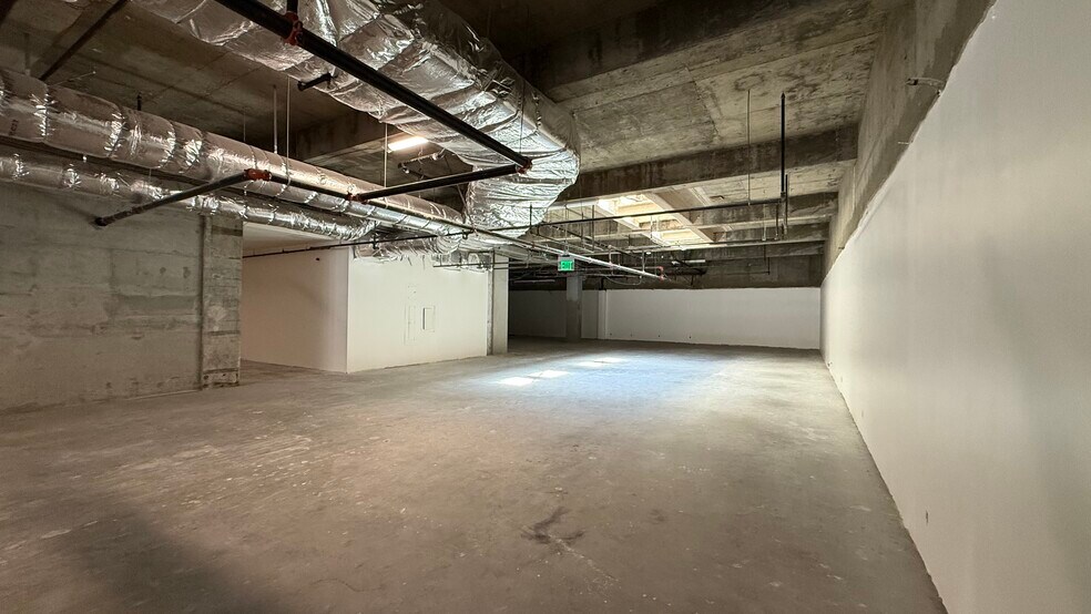 More Photos Of 9300 Wilshire Blvd, Beverly Hills Office For Sale