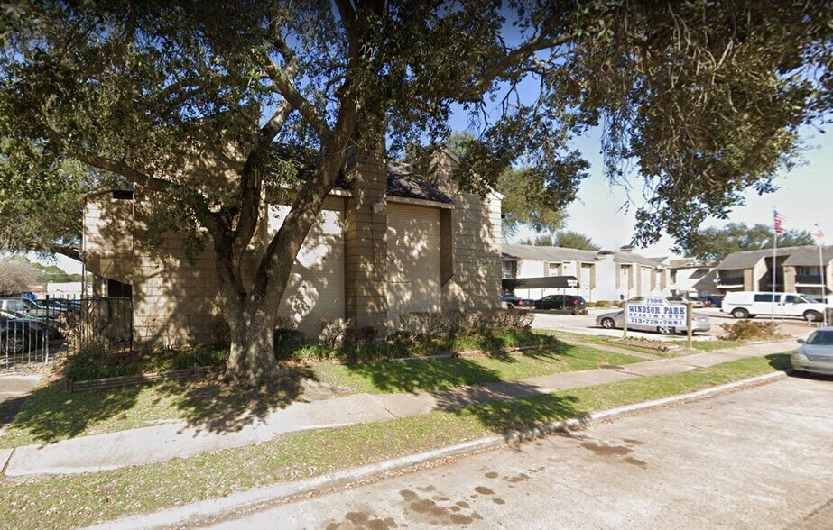 More Photos Of 7900 Creekbend Dr, Houston Apartments For Sale