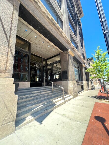 More Photos Of 1000 Broadway Blvd, Kansas City Loft Creative Space For Lease