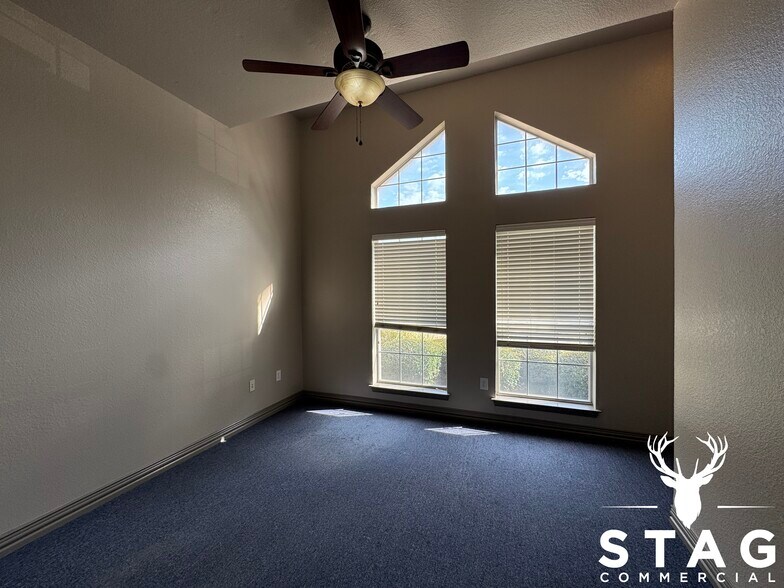More Photos Of 1204 Bent Oaks Ct, Denton Office Residential For Lease