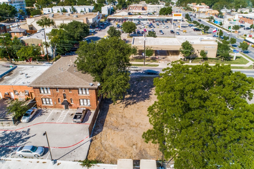 More Photos Of 911 N Haskell Ave, Dallas Land For Sale