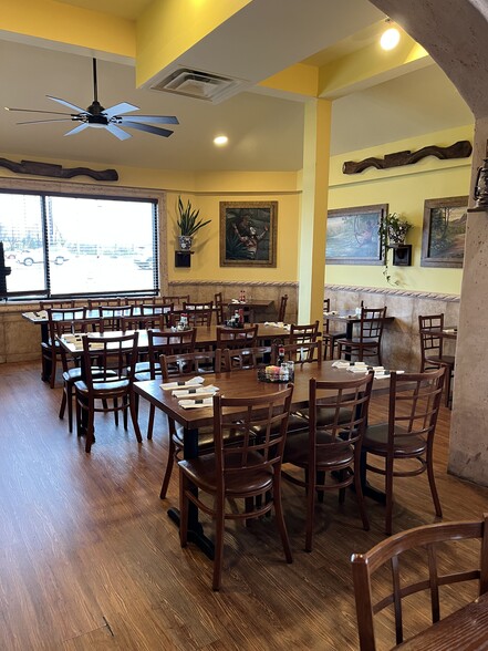 More Photos Of 805 Old Fort Pky, Murfreesboro Freestanding For Lease