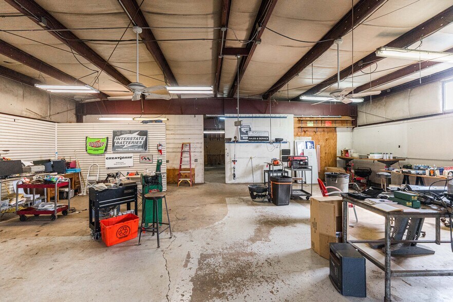 More Photos Of 560 S River St, Batavia Warehouse For Sale