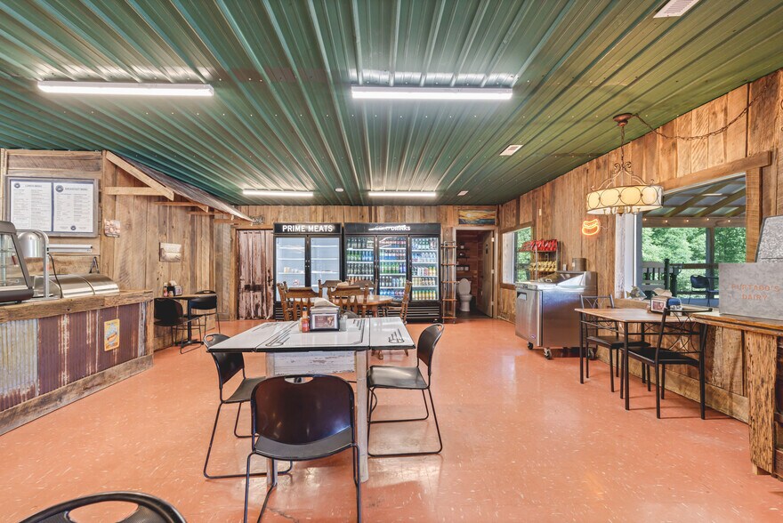 More Photos Of 112 Wilderness Rd, Mammoth Cave General Retail For Sale