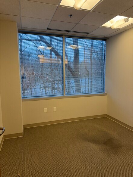 More Photos Of 1801 Robert Fulton Dr, Reston Medical For Lease